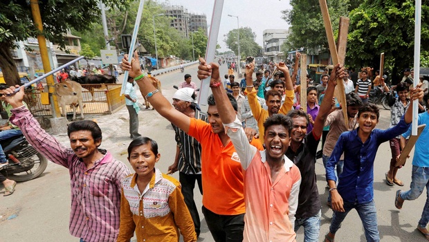centreasksstatesutstotakestrictactionagainstcowvigilantes